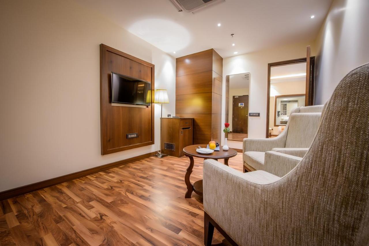 Best Western Kapurthala Town Exteriör bild