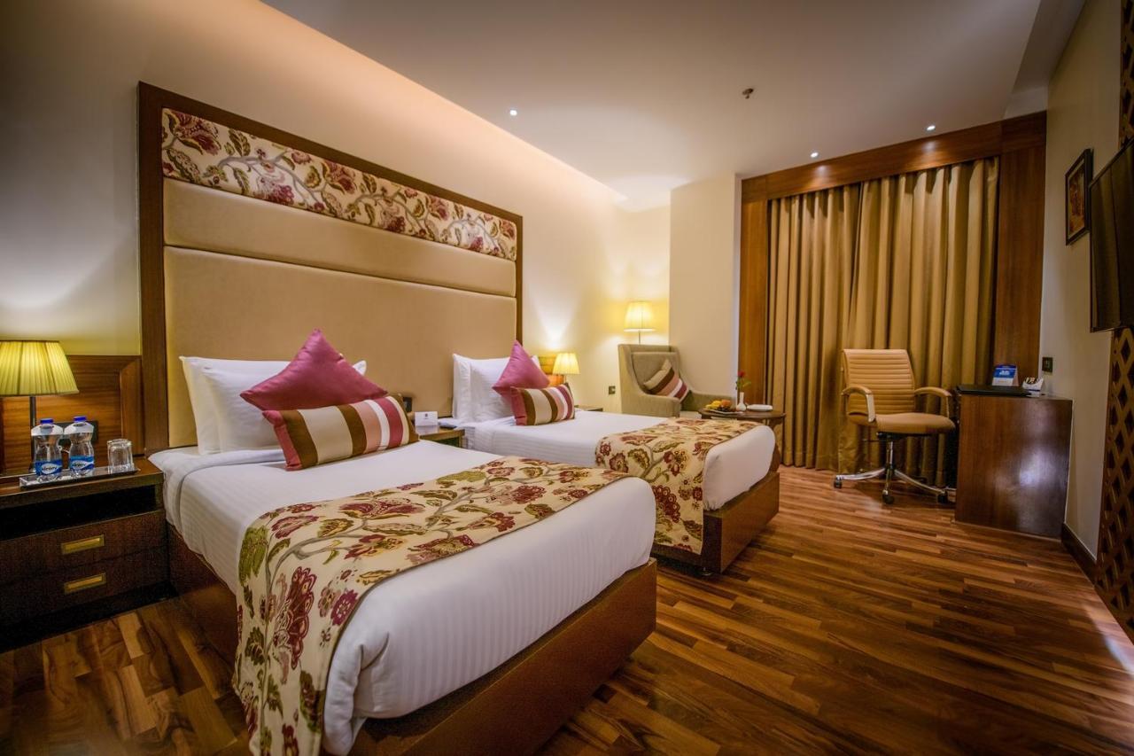 Best Western Kapurthala Town Exteriör bild