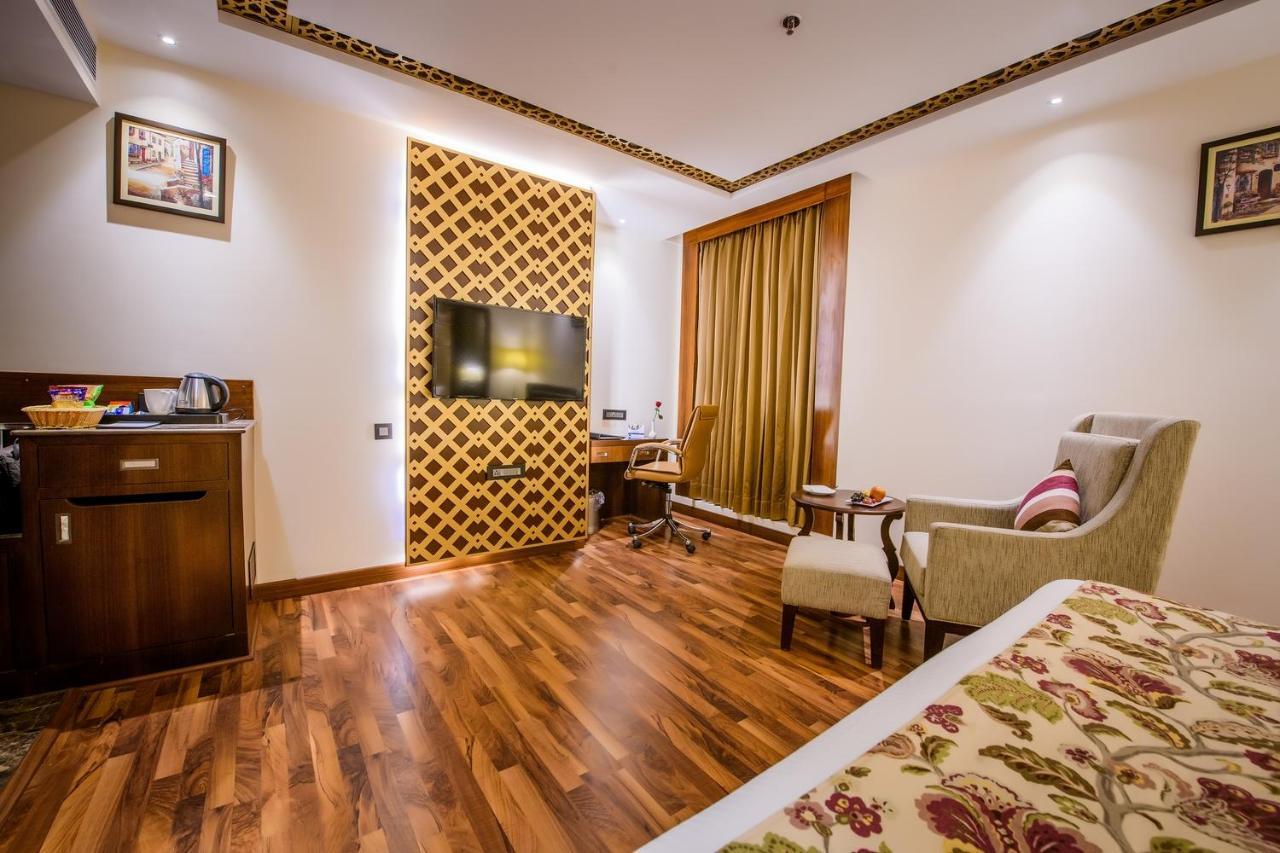 Best Western Kapurthala Town Exteriör bild