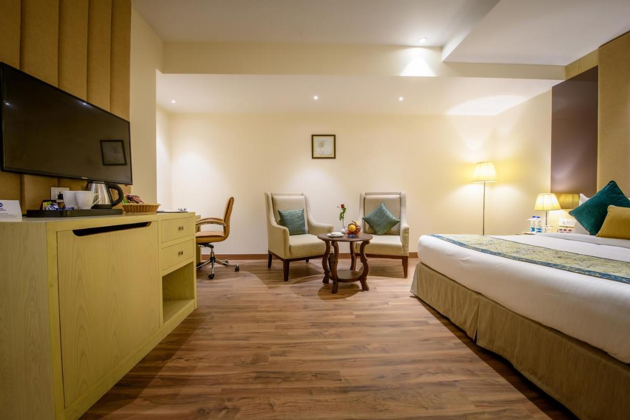Best Western Kapurthala Town Exteriör bild